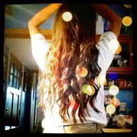 Thumb curls 1351114728