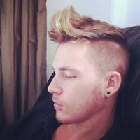 Thumb disconnected%20quiff 1350462516
