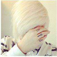 Thumb white%20hair 1367230386