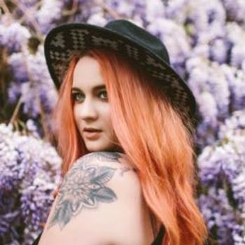 Becky  Phachomphon