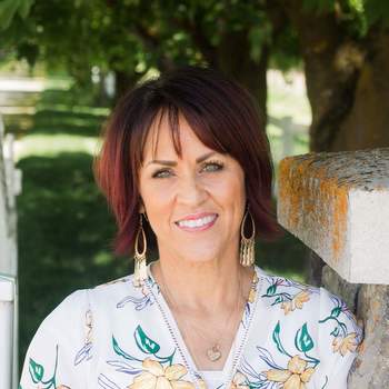 Rhonda Hunter 