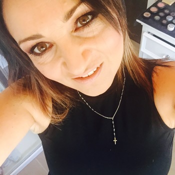 Sandra Sagona Nail Artist