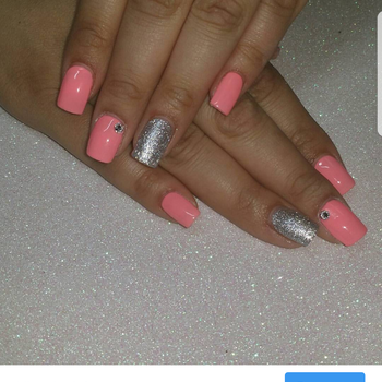 tarasnailsandbeautybar 