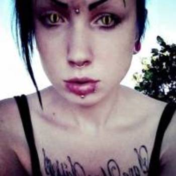 modifiedgrrrl sheslikeheroinonfire
