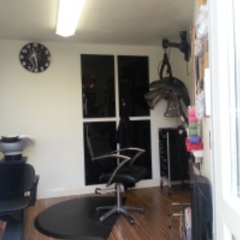 laura white hairdressing thecut