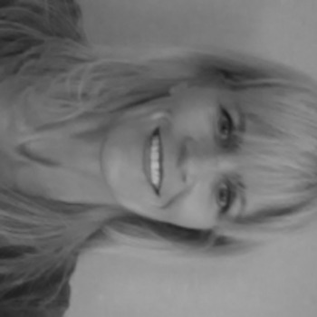 Lynda lyndi8