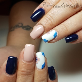 Nails 2 Inspire