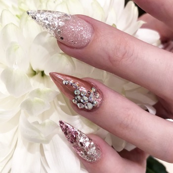 Emma_creative_nails
