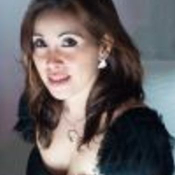 Eena Cruz